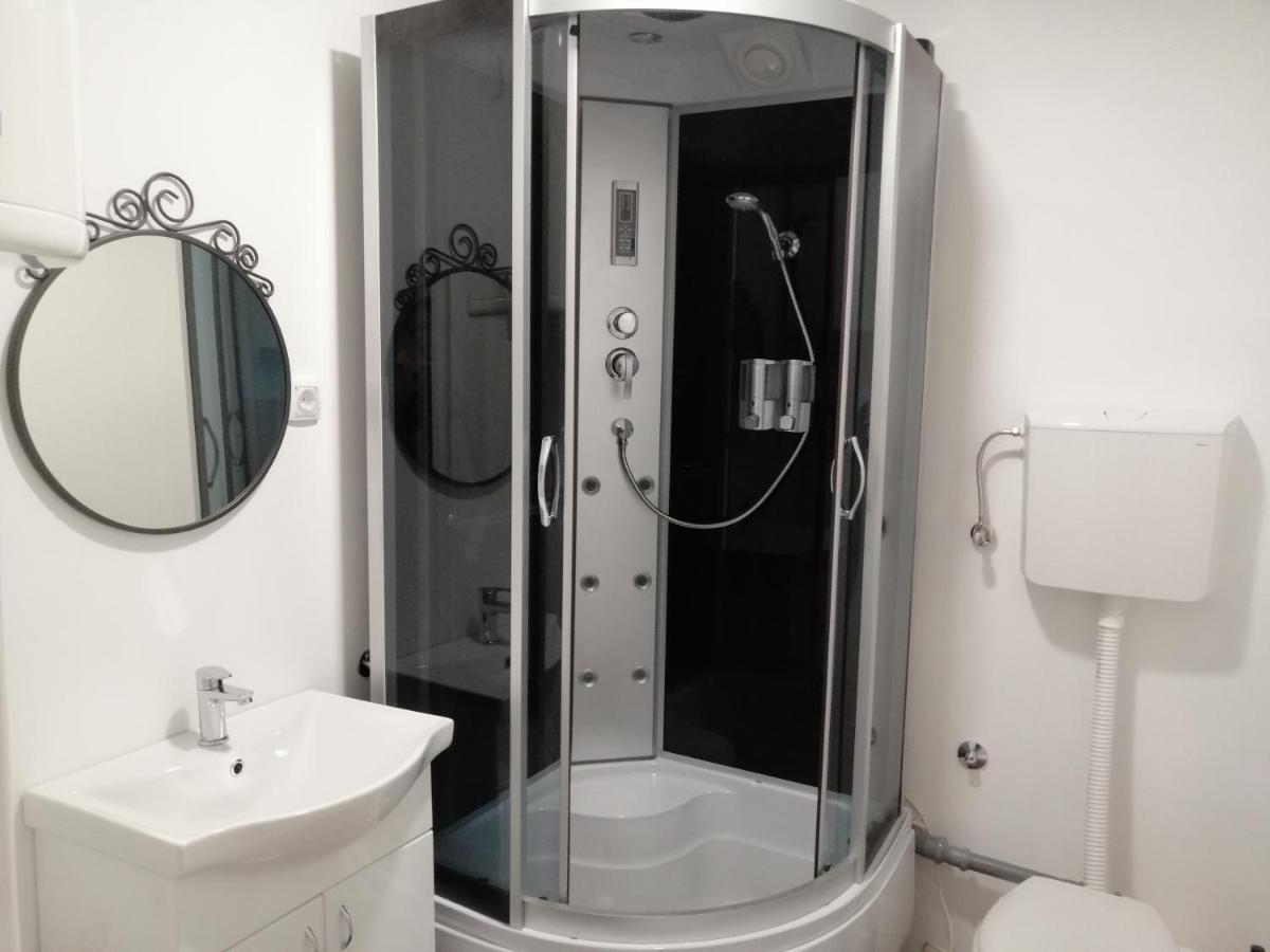 Filinhome Zmaj Jovina Suite Novi Sad Extérieur photo